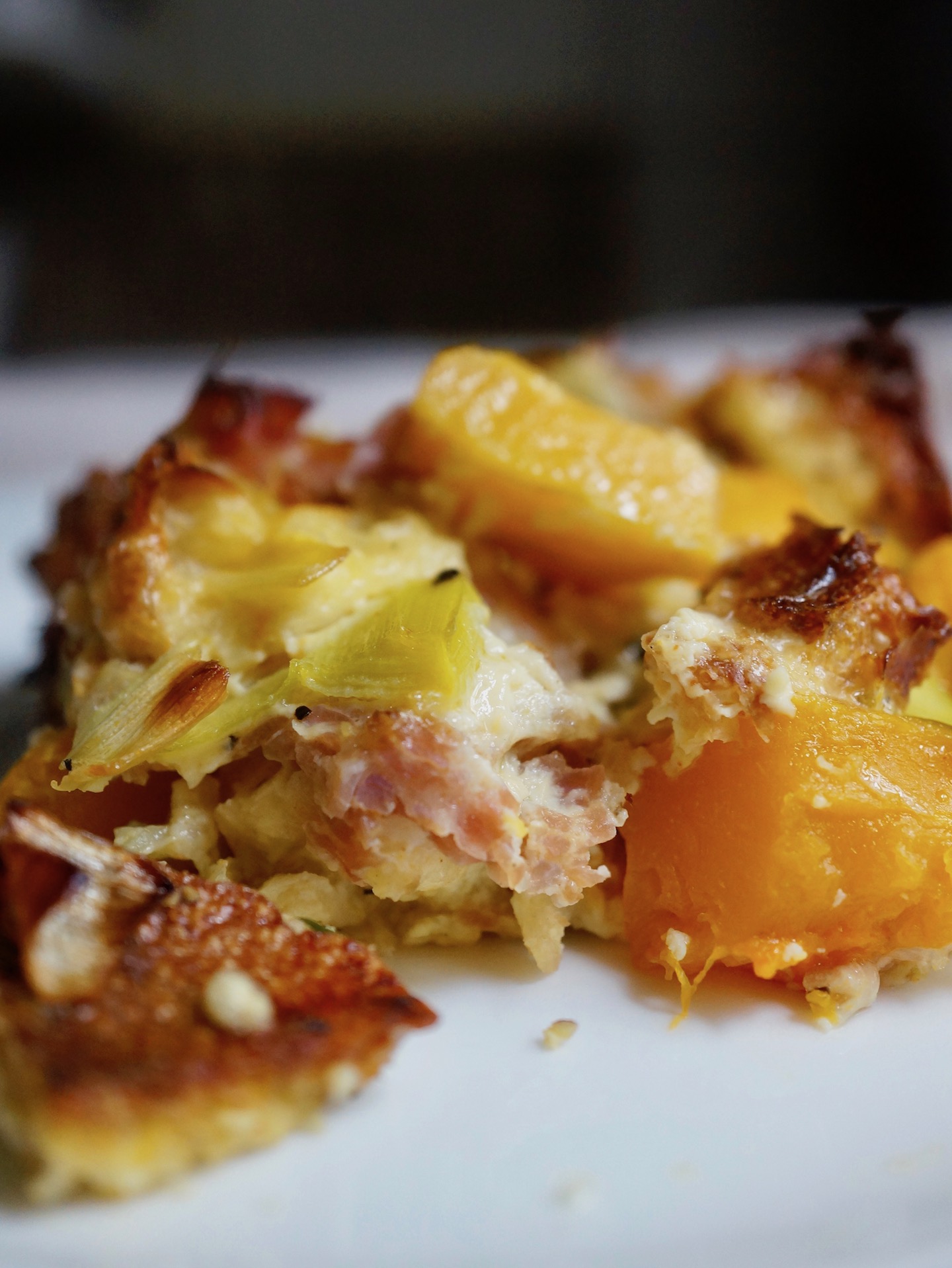 Zapiekanka z Dynią, Porem ze Świeżym Tymiankiem z dodatkiem Różnych Serów